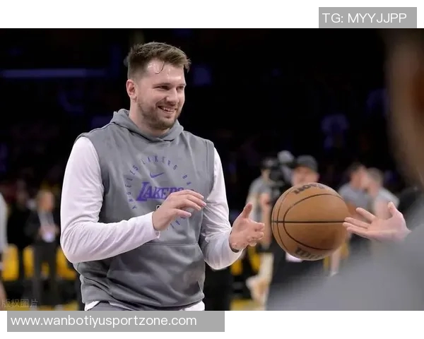 阿夫达拉斯称东契奇为学习榜样赞赏其独特比赛节奏与风格